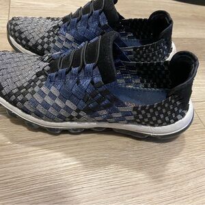 Woven Slip-On Women’s Sneakers